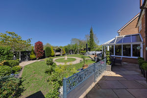 Sandstone Avenue Walton